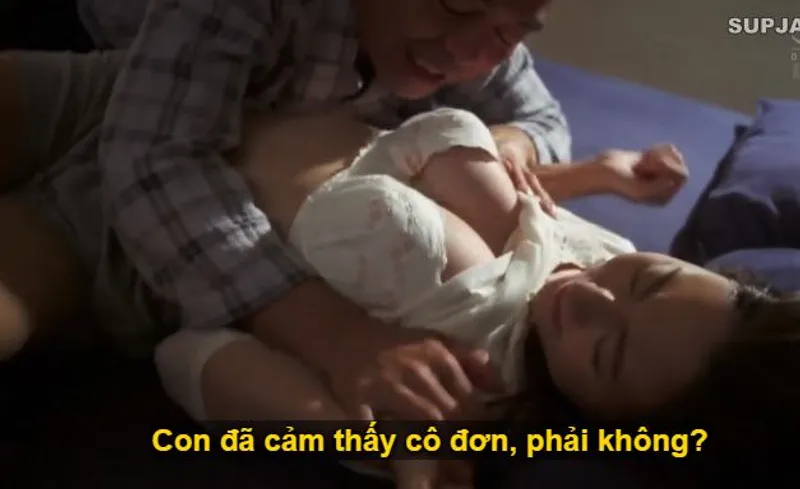 Nhìn con trai mải miết lao đầu vào việc khiến vợ nó lẻ loi cô quạnh, ông bố chồng liều lĩnh đè ra chơi con dâu.